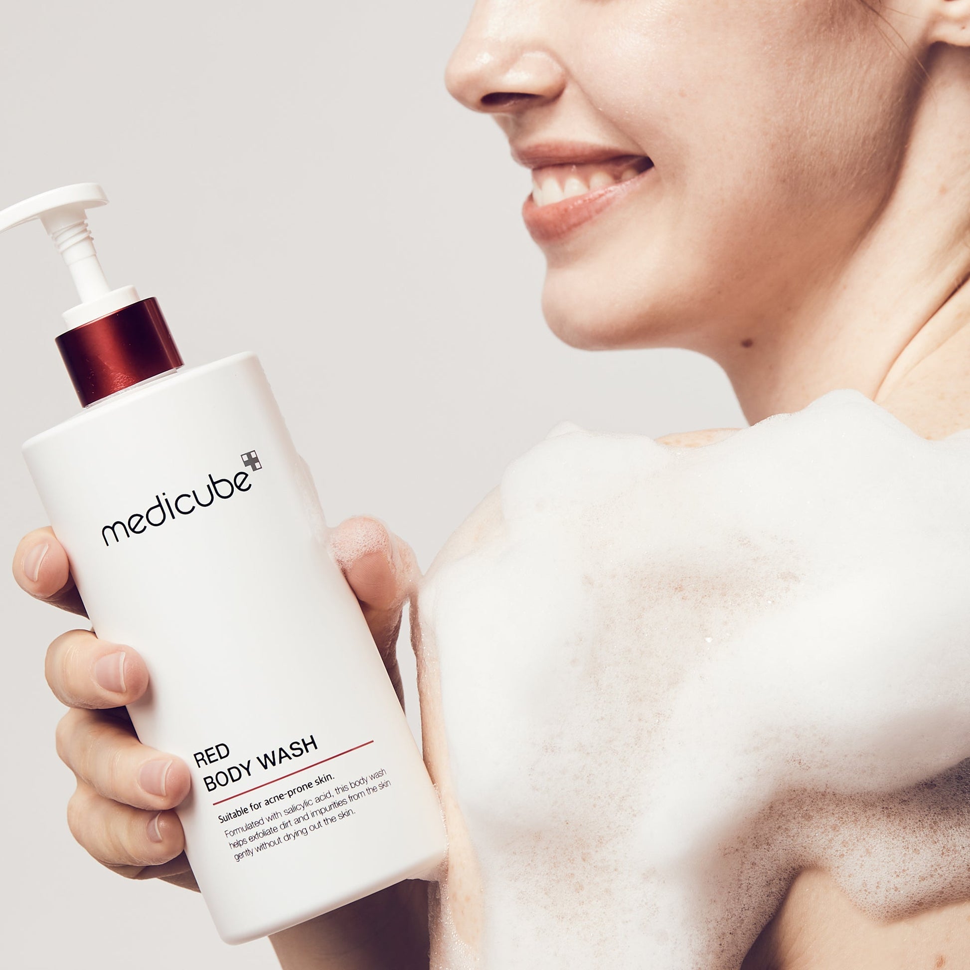red-body-wash-m8 03_e48a37a3-851d-41fd-9823-7bc90ef11ff6.jpg
